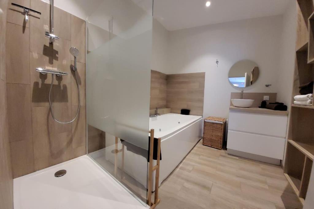 Les 3 Bulles Apartment Gueux Luaran gambar