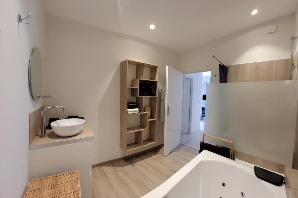 Les 3 Bulles Apartment Gueux Luaran gambar