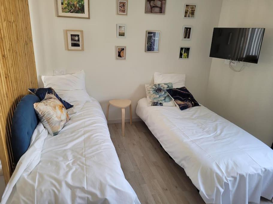 Les 3 Bulles Apartment Gueux Luaran gambar