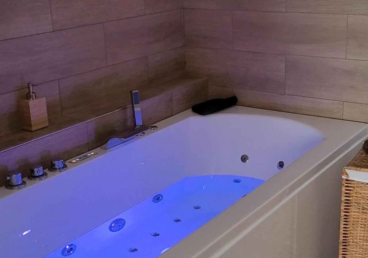 Les 3 Bulles Apartment Gueux Luaran gambar