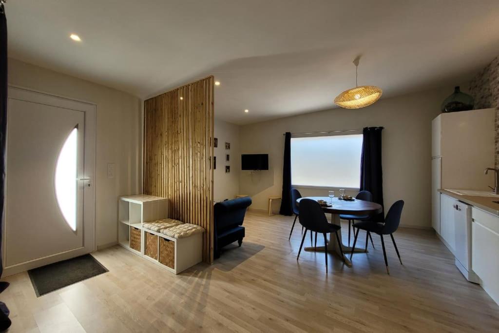 Les 3 Bulles Apartment Gueux Luaran gambar
